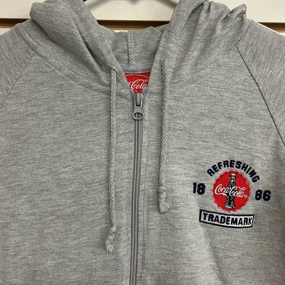 Coca Cola Brand Gray Hoodie embossed Refreshing 1886 Trademark Boys Size‎ XL - Picture 3 of 12